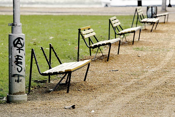 A közbiztonság javult, de a rongálások nem szûntek meg a Margit-szigeten