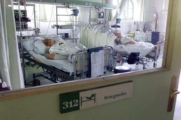 A külföldiek csak kivételes esetben részesülhetnek szervátültetésben Magyarországon