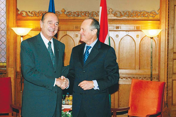 Chirac elnök és Medgyessy Péter a tavalyi budapesti látogatás során
