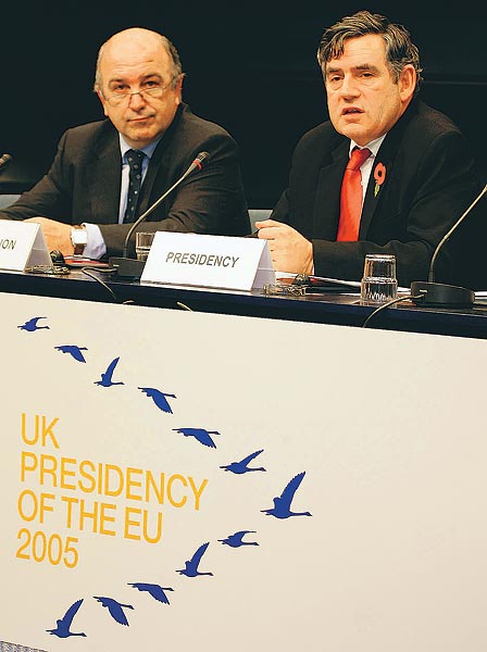 Almunia és Brown az Ecofin-ülés utáni sajtótájékoztatón