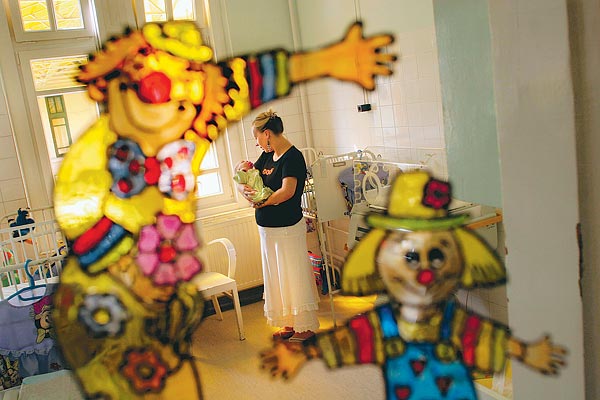 A fõvárosi gyerekkórházak többsége leginkább adományokból képes új eszközöket venni  