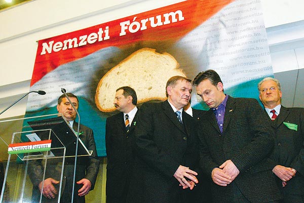 Lezsák Sándor és Orbán Viktor (a képen jobbra)  