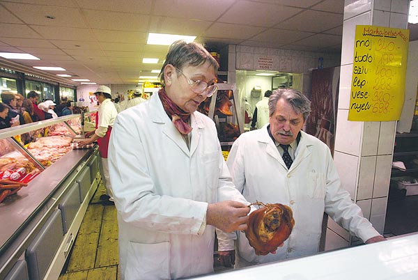 Fekete Mária és Kun András ellenõrzést tartanak. A bûnösnek joga van elbújni  