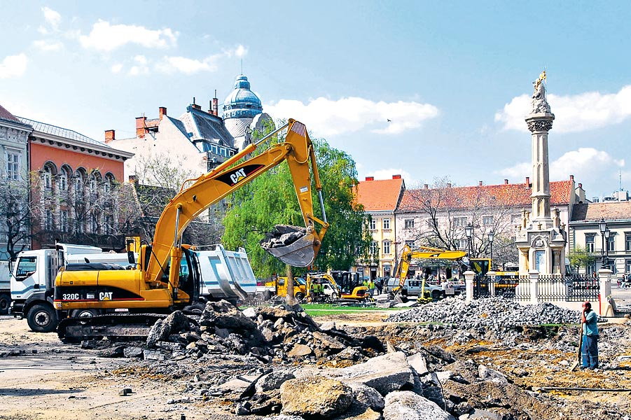 Ideiglenesen kõbányává változott a szombathelyi fõtér  