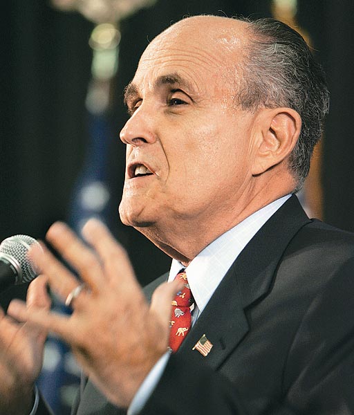 Rudy Giuliani. Korán ringbe szállt