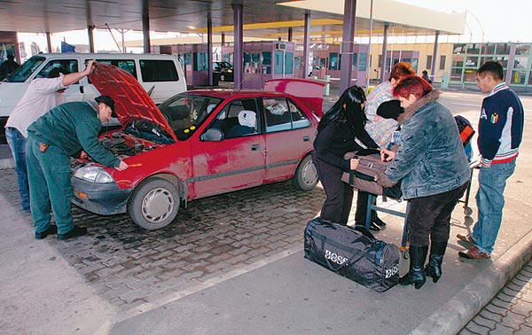 Ártánd, 2007.  január 3.: "szúrópróbaszerû" jövedéki ellenõrzés a vámunióba került Magyarország és Románia határán