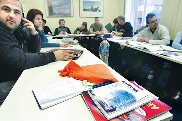 Angolóra egy fõvárosi iskolában