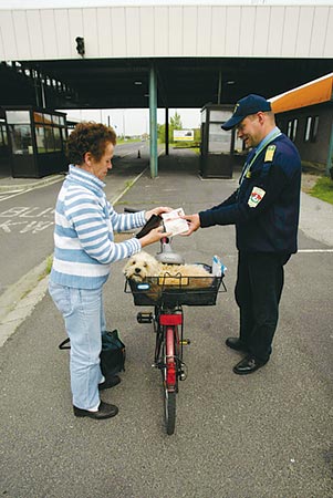 Határátkelés Ausztriába - még ellenõriznek  