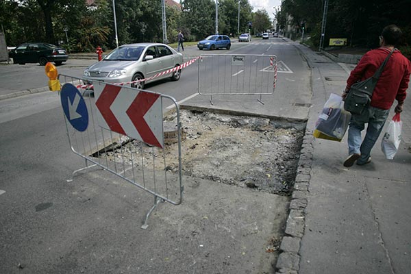 Újabb útfelbontásokra számíthatnak a budapesti autósok