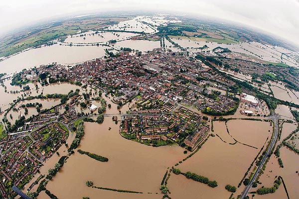 A közép-angliai Tewkesbury, madártávlatból