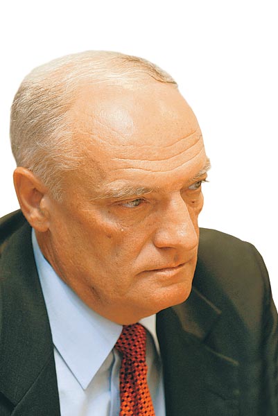 Gráf  József