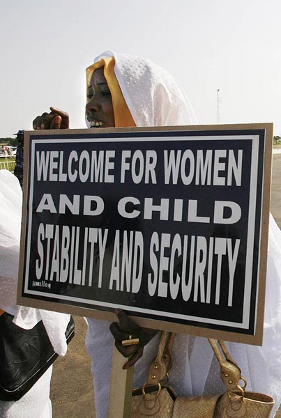 Szudáni nő Ban Ki Mun főtitkár érkezésekor