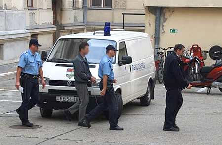 Elvezetik Katus Ferencet az előzetes letartóztatás elrendelése után