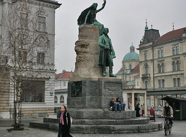 France Prešeren szobra Ljubljanában