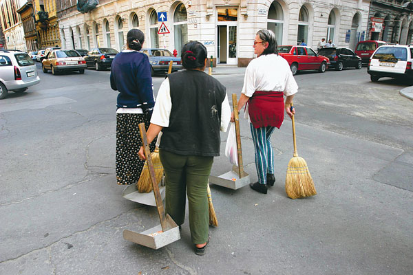 Közmunkások Budapesten. Merre tart a szociális rendszer?