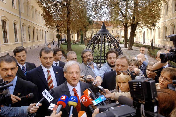 Sólyom László Révkomáromban. Az elnöki látogatás még mindig megosztja a szlovák politikai életet