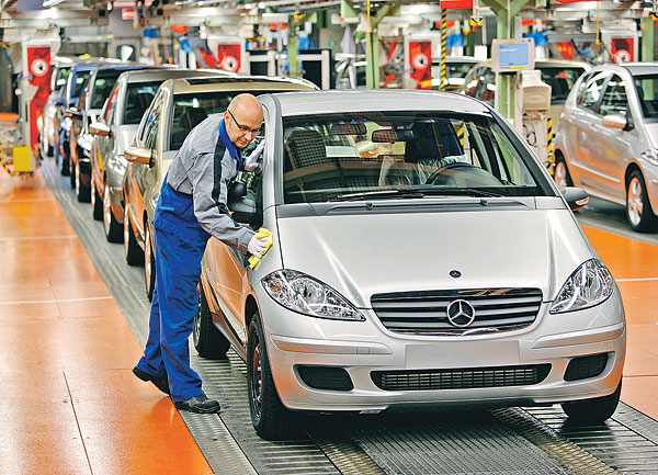 A ma még Rastattban készülő A osztályú modell gyártását telepítené Kelet-Európába a Mercedes  A szerző felvétele