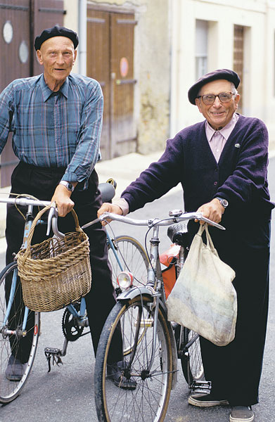 Nyugdíjasok Franciaországban. Meddig hagyják dolgozni őket?