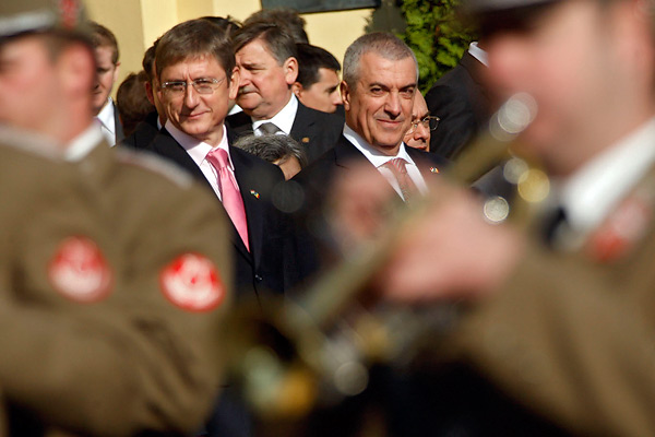 Gyurcsány Ferenc és Calin Popescu Tariceanu román kormányfő a szegedi városháza előtt