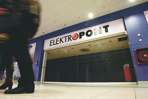 Bezárt ElektroPont-üzlet a budai Eurocenterben