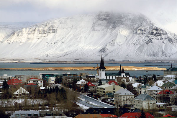 Így néz ki egy magaslati kilátóból Reykjavik, Izland fővárosa október végén