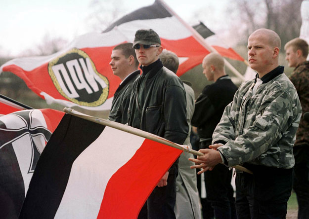 Német új-fasiszták demonstrációja Neustrelitzben