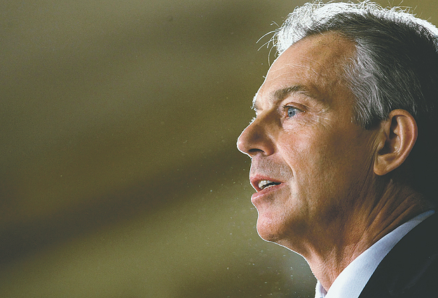 Kissé megőszült, de régi ismerősként érkezett Washingtonba Tony Blair