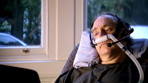 A Sky Real Lives brit tévétársaság által 2008. december 9-én közreadott kép Craig Ewertről. A gyógyíthatatlan kórban szenvedő 59 éves amerikai férfi 2006-ban orvosi segítséggel lett öngyilkos egy svájci klinikán