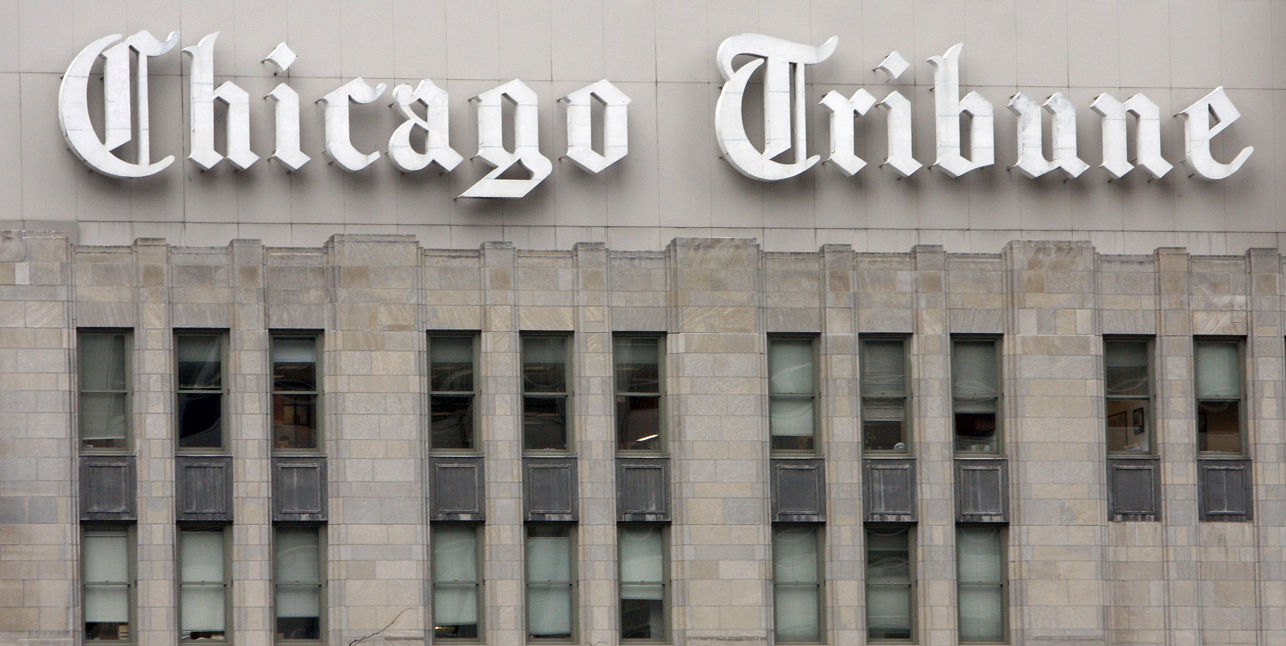 A picture of the Tribune tower in Chicago, Illinois December 8, 2008. Publisher and broadcaster Tribune Co., a privately held company, which publishes the Chicago Tribune and the Los Angeles Times has filed for Chapter 11 bankruptcy protection accord