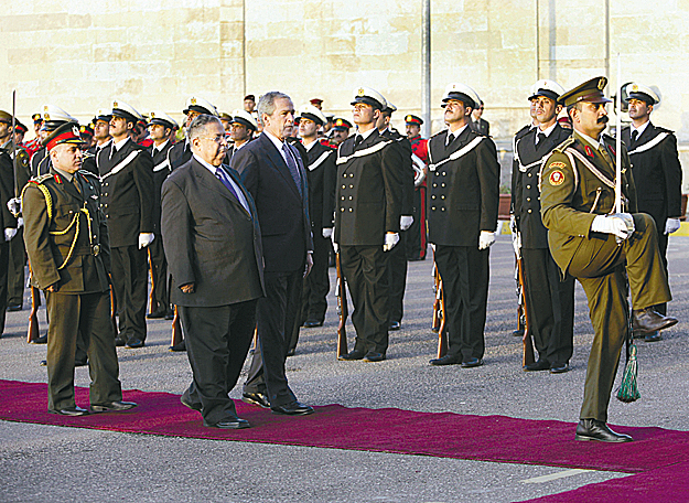 Dzsalal Talabani iraki és George W. Bush amerikai elnök Bagdadban. Hiányozni fog?