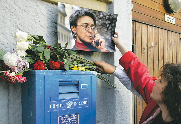 Két éve gyilkolták meg Anna Politkovszkaja orosz újságírónőt