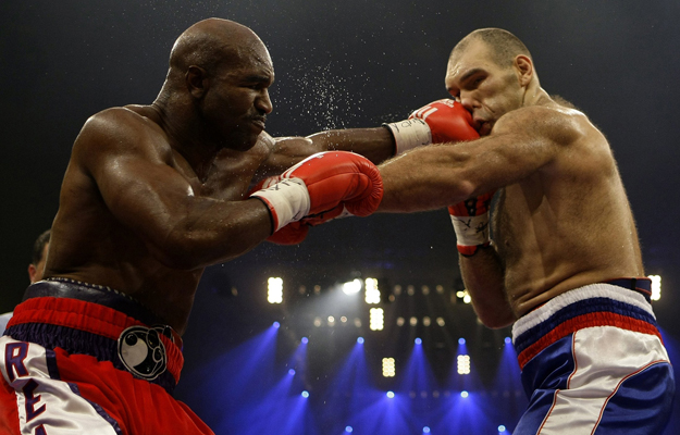 Evander Holyfield és Nikolai Valuev 