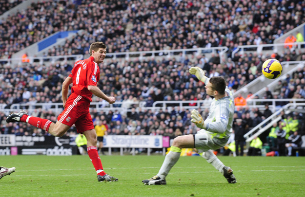 Gerrard  egyik gólja a Newcastle elleni meccsen