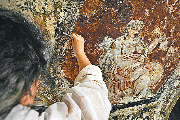 Halványan tűntek elő a XIX. századi alkotás figurái