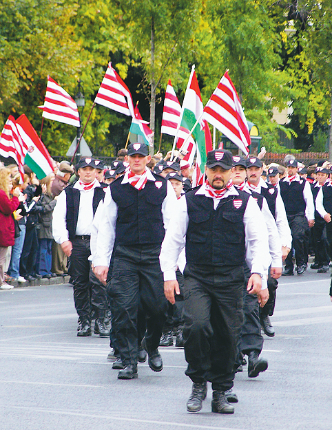 A zászlóalj felvonul Budapesten