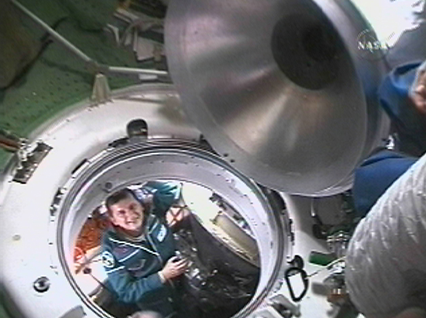 Charles Simonyi a Szojuz TMA-10-es orosz űrhajó fedélzetén