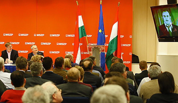 MSZP választmányi ülésén, Gyurcsány Ferenc és Simon Gábor, választmányi elnök
