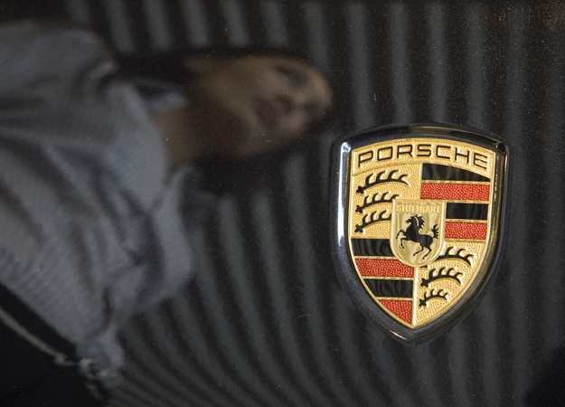 A Lamborghini mellé a Porschét is meg akarja szerezni a Volkswagen