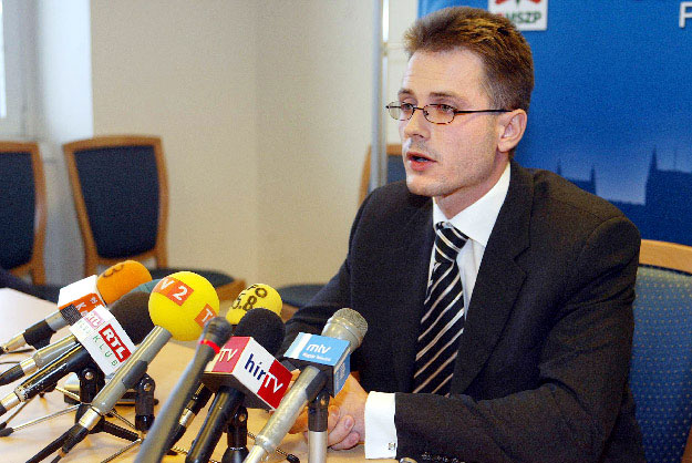 Zuschlag János számára rabosítással kezdődött 2005, okirat-hamisítással vádolta meg a rendőrség