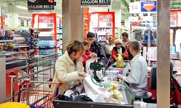 A győri Árkádba a hétvégén a vásárlók 20 százaléka a szomszédos országból érkezik