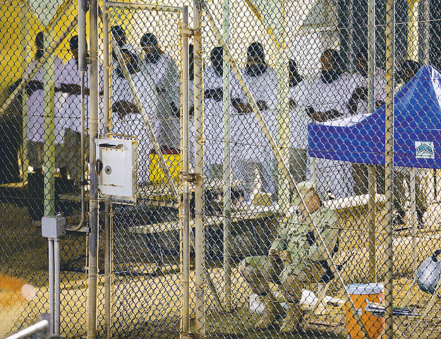 Muzulmán ima a guantánamói fogolytáborban