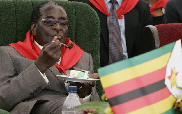 Robert Mugabe zimbabwei elnök a nyolcvanötödik születésnapjára rendezett ünnepségen idén februárban