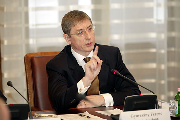 Gyurcsány Ferenc az ülésen