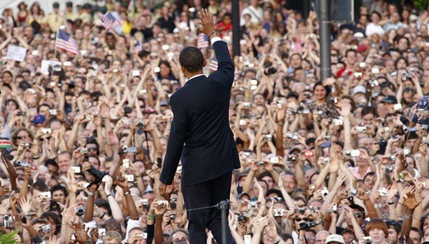 Barack Obama még elnökjelöltként járt Berlinben, ahol több százezer ember előtt szónokolt. Most államfőként tér vissza