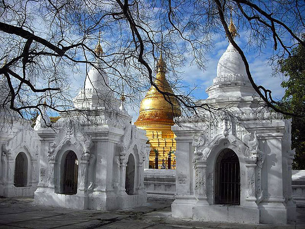Mandalay környéki templom