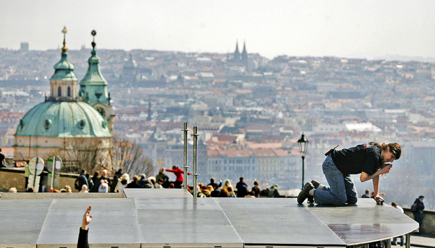 Obama még Strasbourgban, de már tartanak az előkészületek a prágai Hradzsin téren, ahol 2009. április 5-én beszédet mond az amerikai elnök