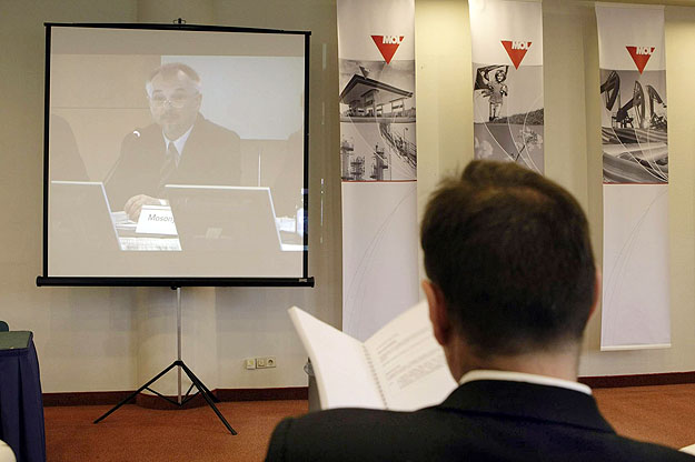 Hernádi Zsolt elnök-vezérigazgató a tavalyi, 'OMV-s' közgyűlésen
