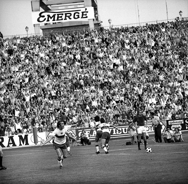 Vasas-Újpest (4-2) mérkőzés 1973-ból, természetesen telt ház előtt