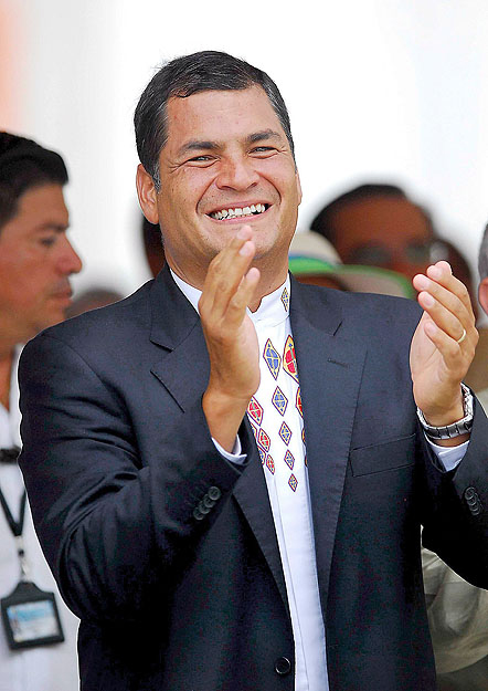 Rafael Correa magabiztosan