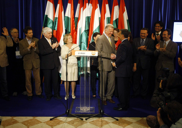 Orbán Viktor gratulál a Fidesz megválasztott EP-képviselőinek